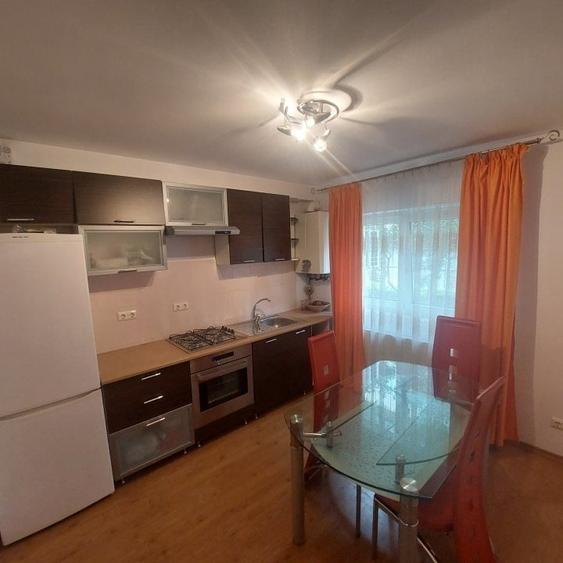 Apartament cu 3 camere decomandat în Zarand
