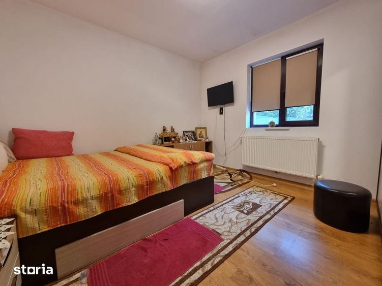 Casă cu 3 camere cu Teren 380 Mp în Letea
