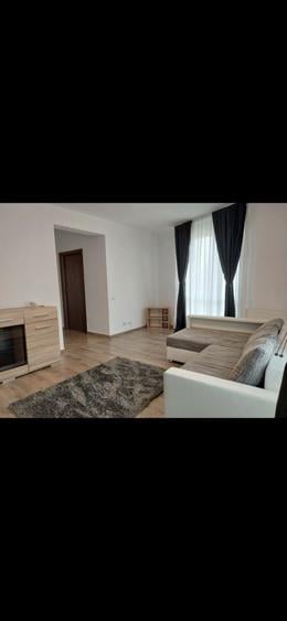 Apartament cu 2 camere decomandat în Roșu