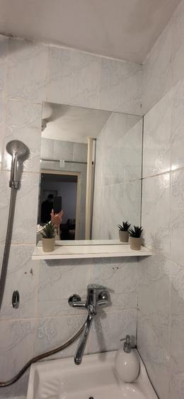 Apartament cu 2 camere semidecomandat, mobilat în Podu Roș