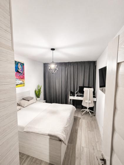 Apartament cu 3 camere semidecomandat în Bucur Obor
