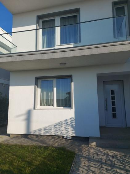 Casă cu 4 camere cu Teren 300 Mp în Central