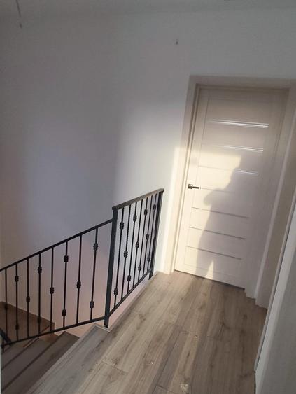 Casă individuală cu 4 camere cu Teren 345 Mp în Joița