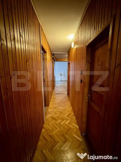 Apartament cu 3 camere decomandat în Semicentral