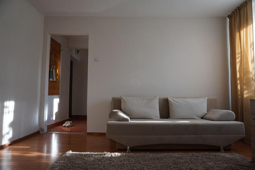 Apartament cu 2 camere semidecomandat în Exterior Vest