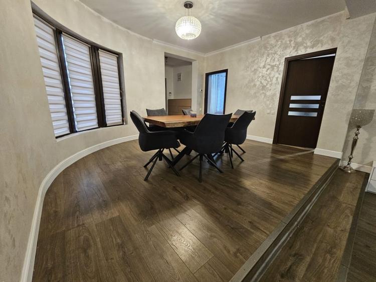 Casă individuală cu 5 camere cu Piscina în Cârcea