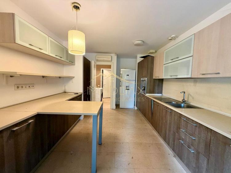 Casă individuală cu 9 camere cu Piscina în Pipera