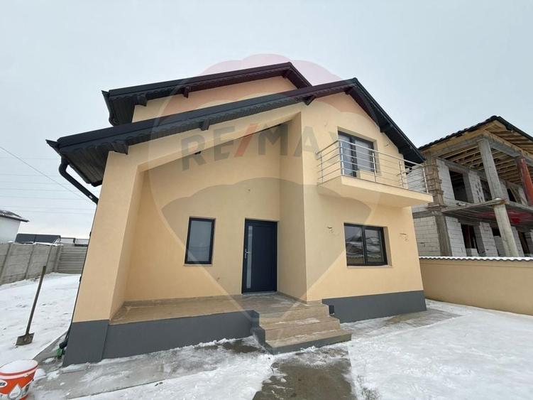 Casă cu 4 camere cu Teren 415 Mp în Lascăr Catargiu