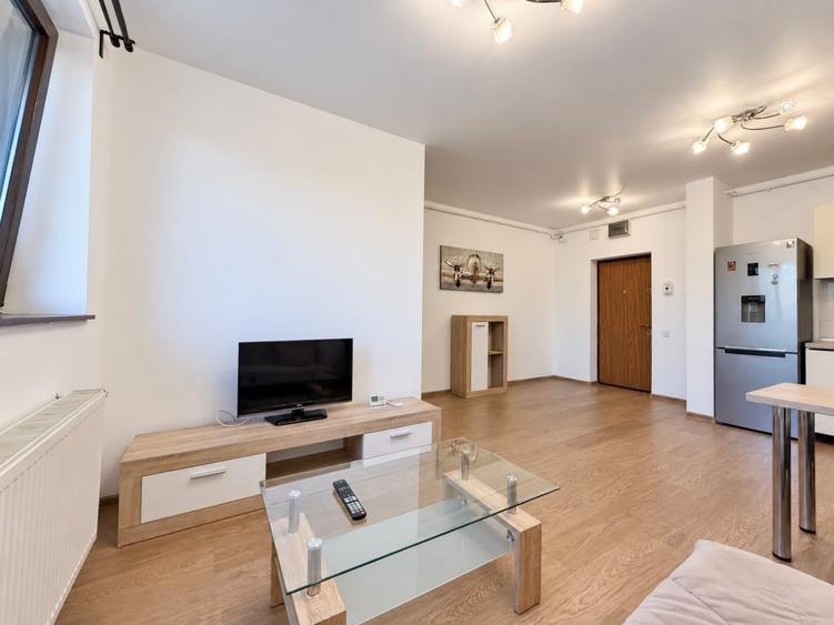 Apartament cu 2 camere semidecomandat, mobilat în Iancului