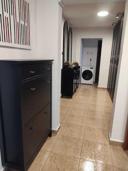 Apartament cu 3 camere decomandat, mobilat în Gorjului