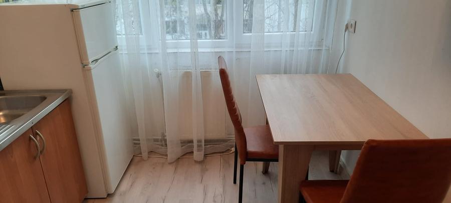 Apartament cu 2 camere semidecomandat în Cornișa