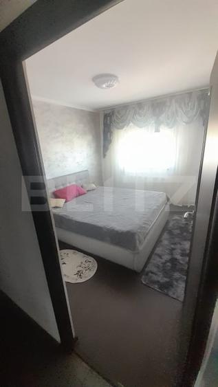 Apartament cu 3 camere decomandat, mobilat în Micro 11