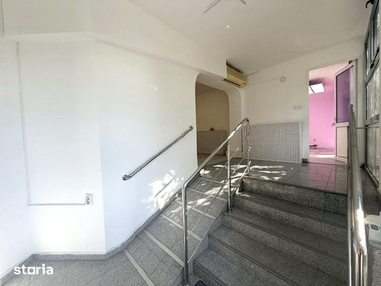 Spațiu comercial, de 77 mp, în Central
