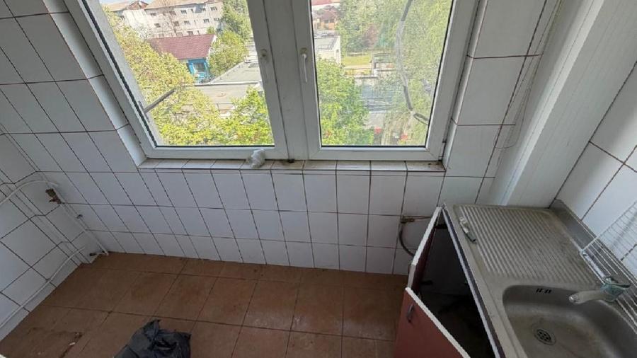Garsonieră semidecomandată în Sud