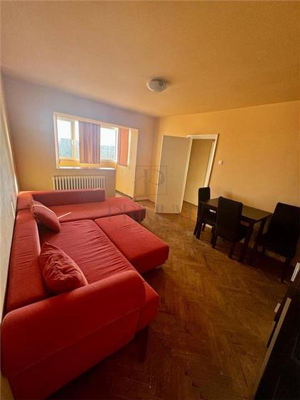 Apartament cu 3 camere semidecomandat în Șagului