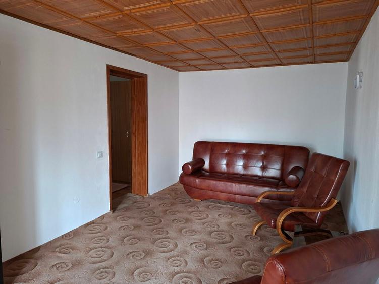 Casă individuală cu 7 camere cu Teren 934 Mp în Otopeni
