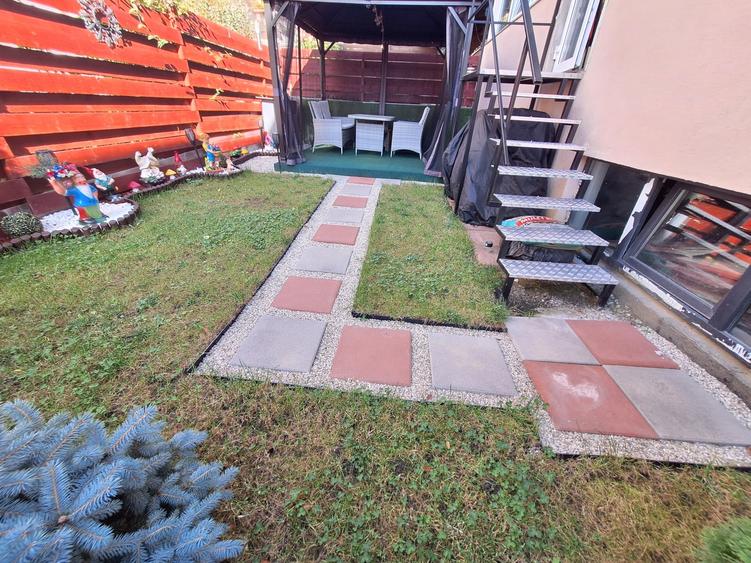 Apartament cu 2 camere semidecomandat, mobilat în Florești