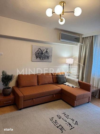 Apartament cu 3 camere în Tineretului