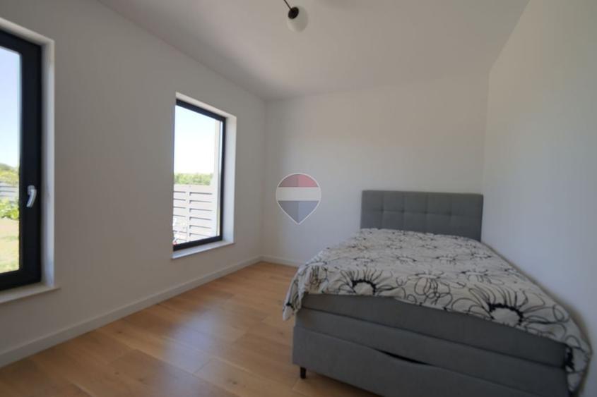 Casă cu 4 camere cu Teren 750 Mp în Jucu