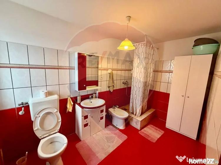 Casă cu 4 camere cu Teren 873 Mp în Vânători