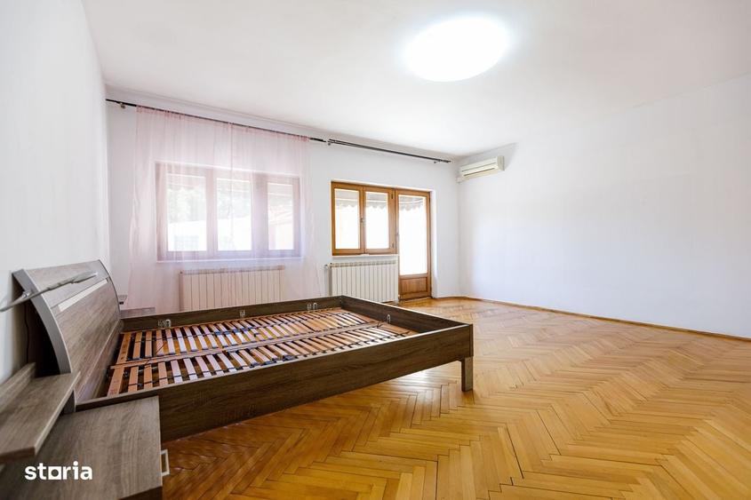 Casă cu 4 camere cu Teren 575 Mp în Lipovei