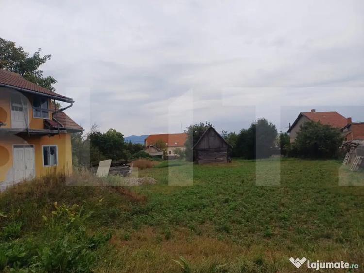 Casă cu 3 camere cu Teren 856 Mp în Central