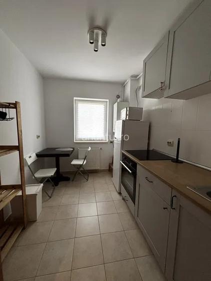 Apartament cu 2 camere semidecomandat în Exterior Vest