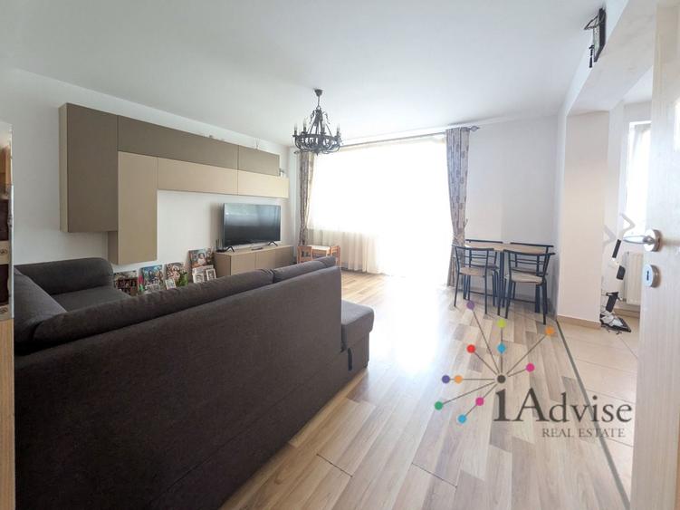 Apartament cu 3 camere decomandat, mobilat în Tractorul