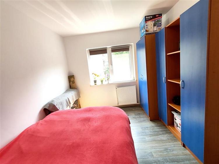 Apartament cu 3 camere decomandat, mobilat în Astra