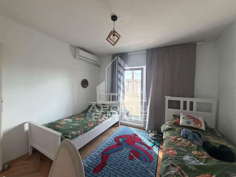 Apartament cu 2 camere decomandat, mobilat în Bucovina