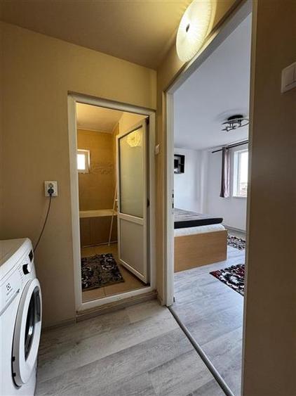 Apartament cu 2 camere decomandat, mobilat în Sud-Vest