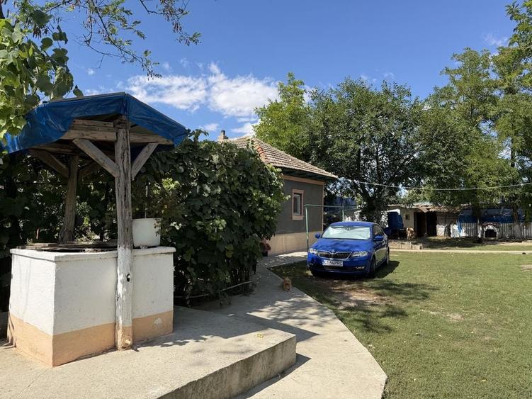 Casă cu 4 camere în Pantelimon
