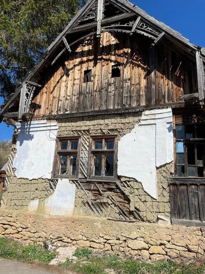 Casă cu 3 camere în Mărgău
