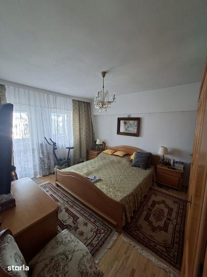 Apartament cu 4 camere în Central