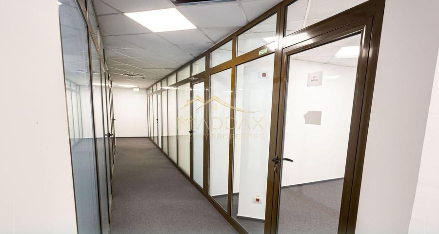 Birou, de 21.739999771118 mp, în Băneasa