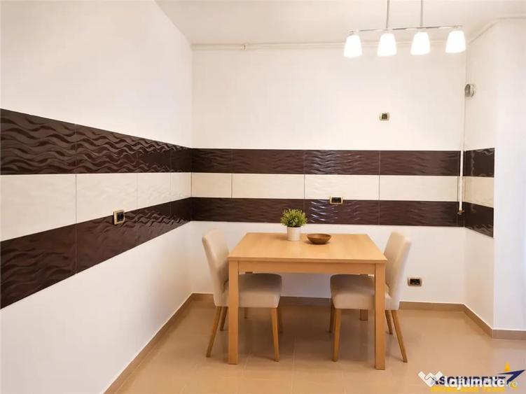 Apartament cu 3 camere decomandat în Central