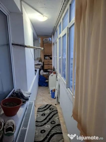 Apartament cu 3 camere semidecomandat în Ultracentral