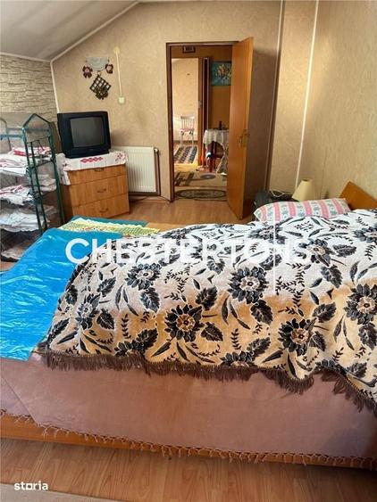 Casă cu 4 camere în Ciolpani