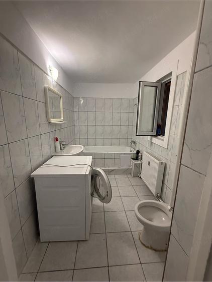 Apartament cu 3 camere decomandat în Mehala