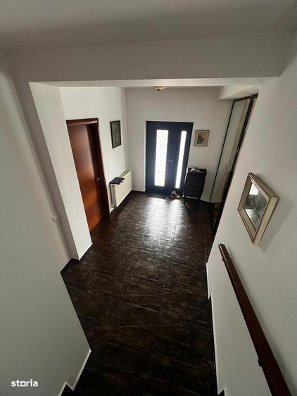 Casă cu 5 camere cu Teren 602 Mp în Clinceni