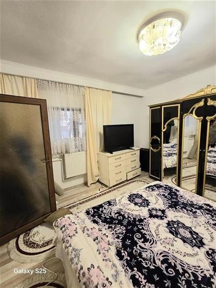 Casă individuală cu 6 camere cu Canalizare în Casa de Cultură