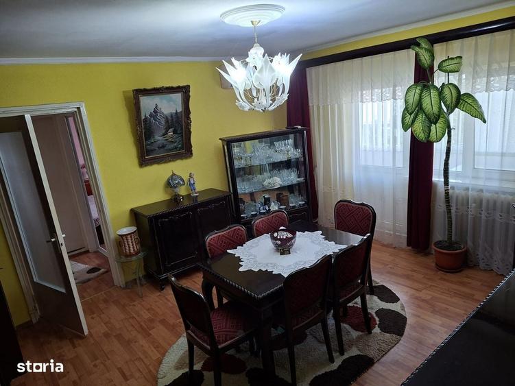 Apartament cu 2 camere semidecomandat în Prundu