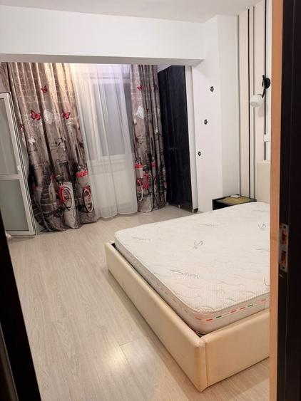 Apartament cu 3 camere în 9 Mai