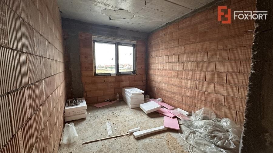 Duplex cu 5 camere cu Canalizare în Dumbrăvița