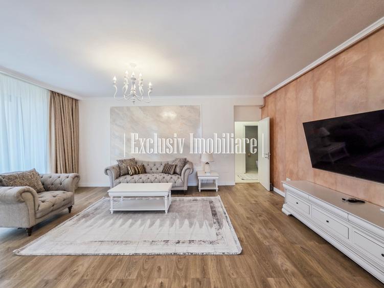 Apartament cu 3 camere decomandat, mobilat în Delfinariu