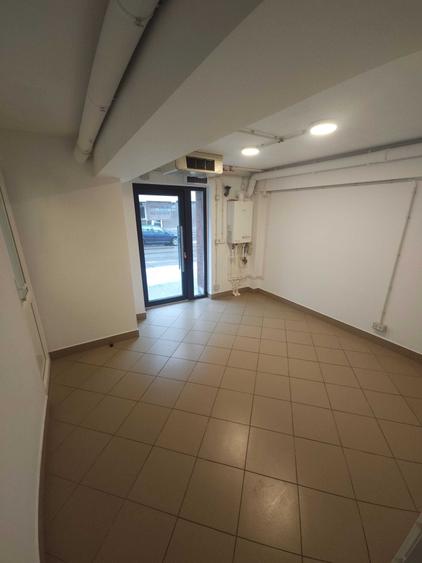 Spațiu comercial, de 18 mp, în Central