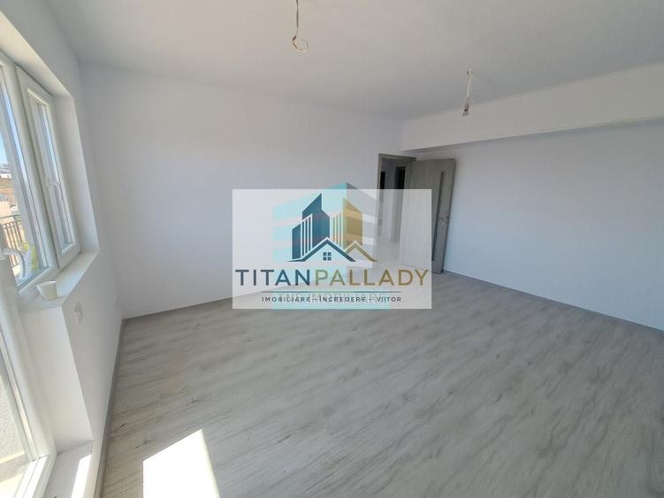 Apartament cu 3 camere decomandat în Titan