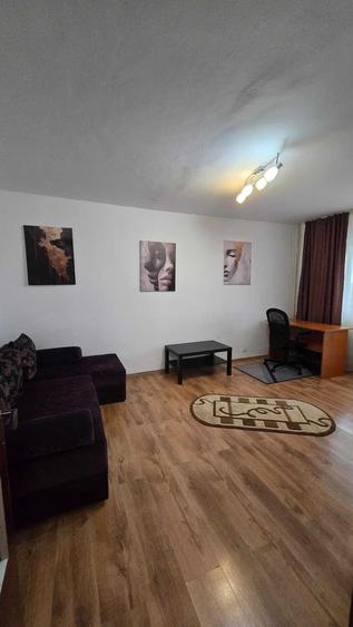 Apartament cu 3 camere decomandat în Militari