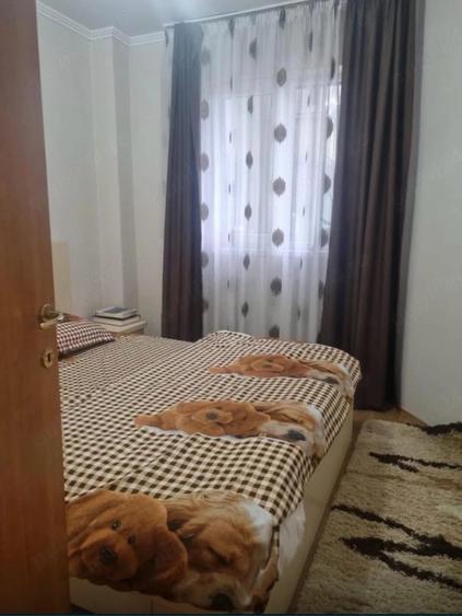 Apartament cu 3 camere decomandat în Nufărul