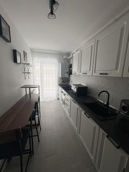 Apartament cu 3 camere decomandat în Drumul Taberei